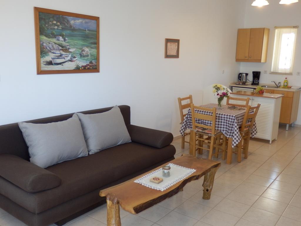 Tavronitis Maro Suites מראה חיצוני תמונה