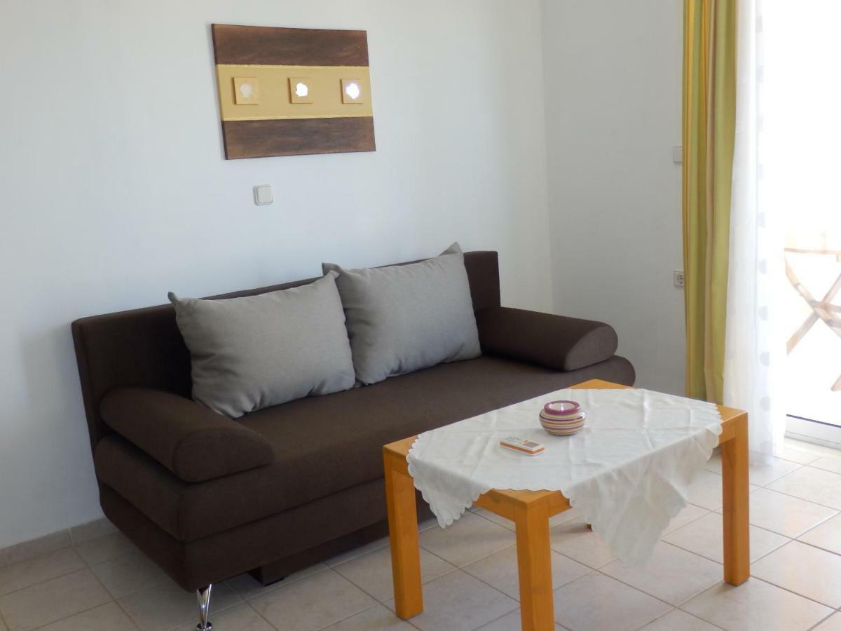Tavronitis Maro Suites מראה חיצוני תמונה